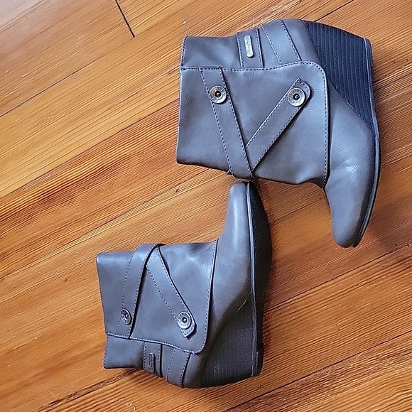 Wedges - Picture 2 of 5